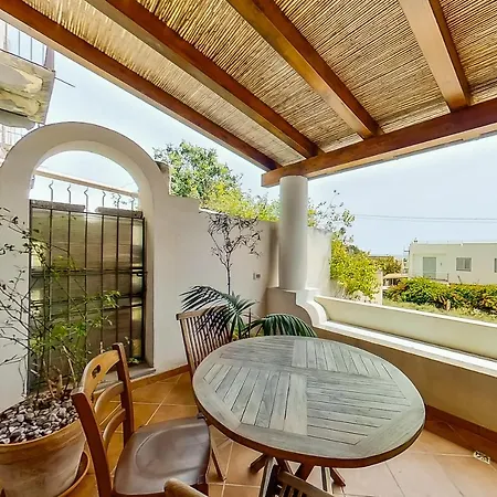 شقة Villa Artemis Suites *