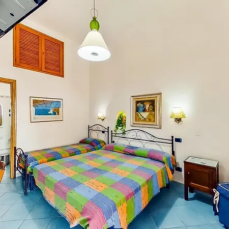 Villa Artemis Suites *